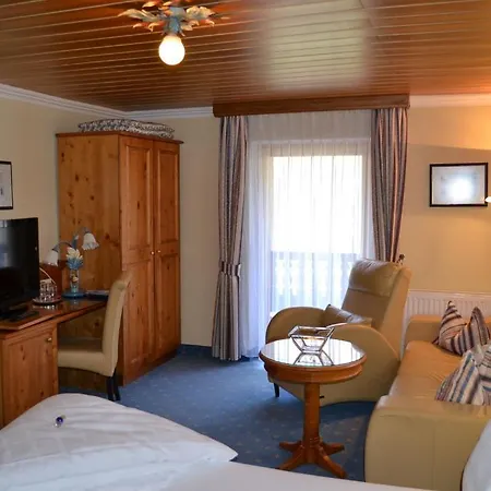 Guest house Alpenresi 3*