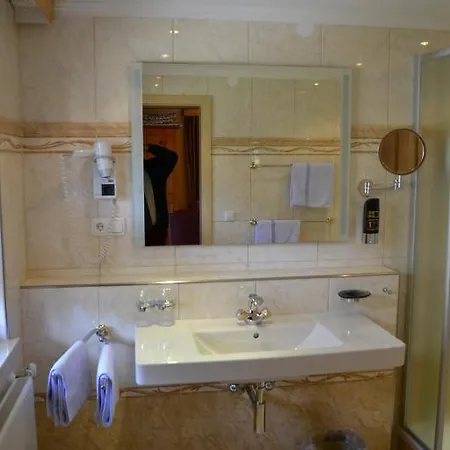 Alpenresi Guest house