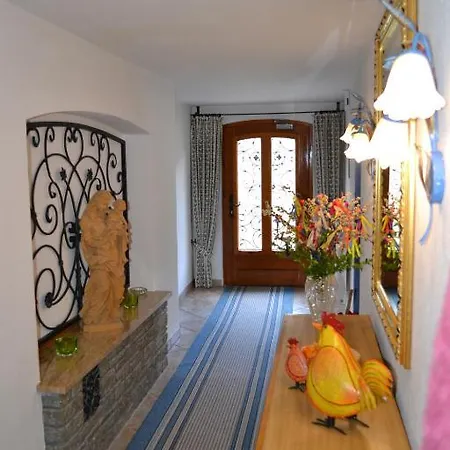 Alpenresi Affittacamere 3*